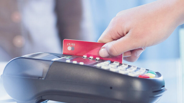 Uso fraudulento de tarjetas de crédito