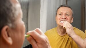 Gingivitis y periodontitis: cómo prevenir y tratar las enfermedades de las encías